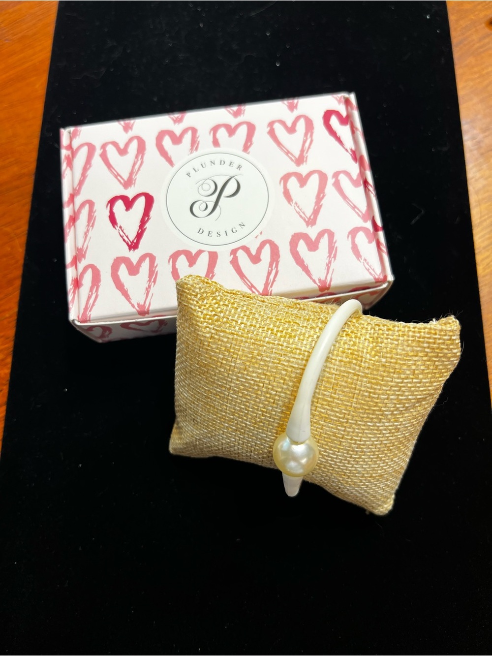 Plunder White Pearl Bracelet